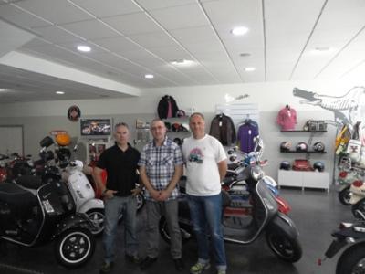 Con Miguel de Deusto Moto Center de Bilbao